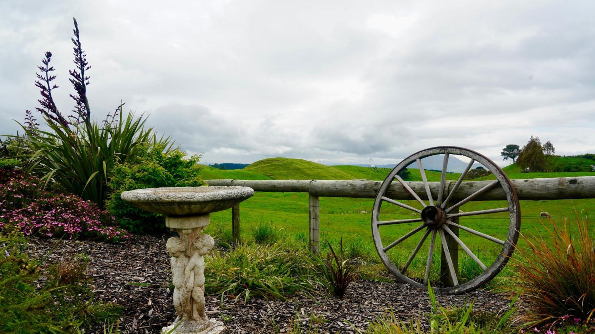 Hilltop Whakaipo Estate タウポ エクステリア 写真