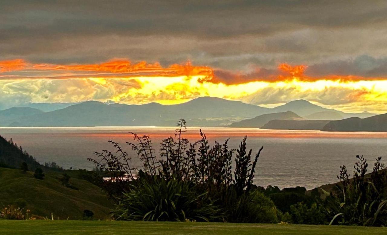 Hilltop Whakaipo Estate タウポ エクステリア 写真